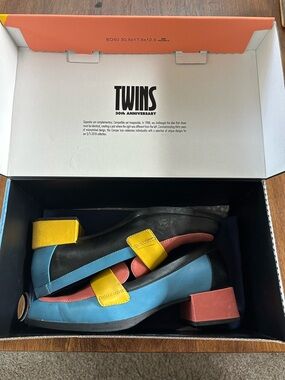 Camper TWINS - 30th Anniv Colorblock Mary Jane Flats in Blue, Yellow & Coral
